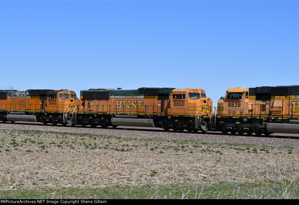 BNSF 8860 Roster shot.